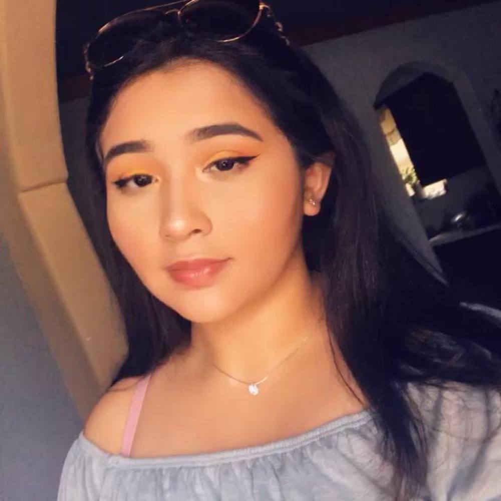 Meet your Posher, Elizabeth